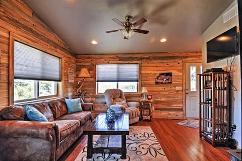 Pagosa Springs Escape w/ Deck, Hot Tub & Grill! Apartment in Colorado