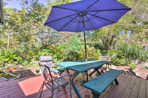 Rustic-Yet-Cozy Cabin w/ Patio, 12 Mi to Asheville House in Asheville