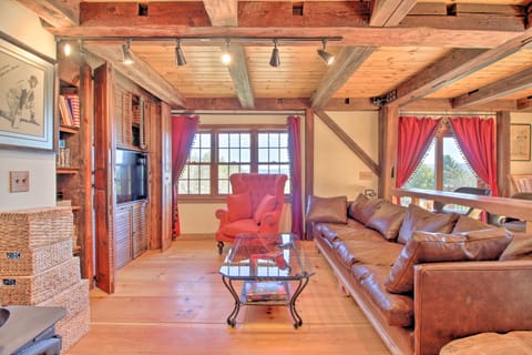 Timeless Red Sox Retreat w/ Scenic Mountain Views! House in Vermont