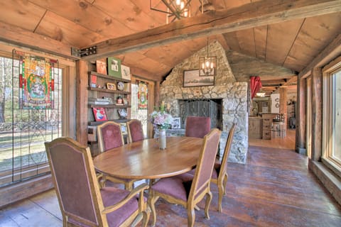 Timeless Red Sox Retreat w/ Scenic Mountain Views! House in Vermont