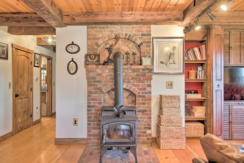 Timeless Red Sox Retreat w/ Scenic Mountain Views! House in Vermont