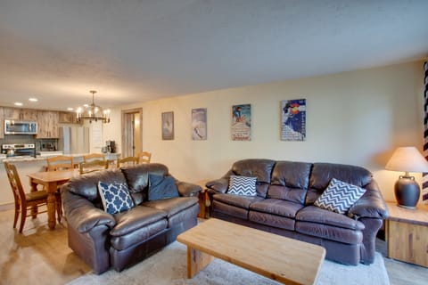 Crested Butte Condo w/ Pool Access: Walk to Slopes Apartment in Colorado