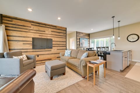 Beachfront De Tour Village Townhome w/ Patio! Apartment in Michigan