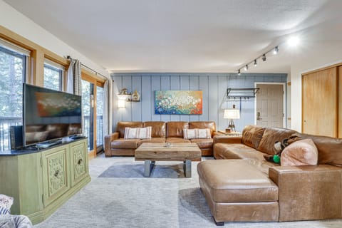 Walk to Lifts! 'SnowDogs' Breck Condo w/ Fireplace Apartment in Breckenridge