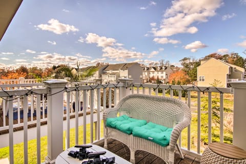 Bikes, Kayaks, Pool: Getaway 3 Mi to Bethany Beach Apartment in Millville