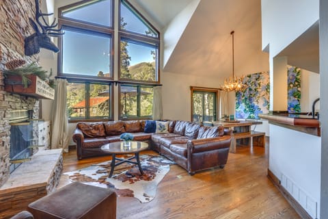 11 Mi to Slopes: Frisco Home w/ Hot Tub & Sauna! House in Frisco