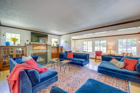 5 Mi to Schuss Mtn: Family Getaway w/ Game Room House in Michigan