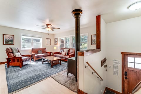 < 15 Mi to 6 Ski Resorts: Tahoe Donner Escape! House in Truckee