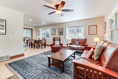 < 15 Mi to 6 Ski Resorts: Tahoe Donner Escape! House in Truckee