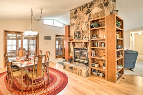 40-Acre Poplar Bluff Nature Lovers Paradise! House in Ozark Mountains