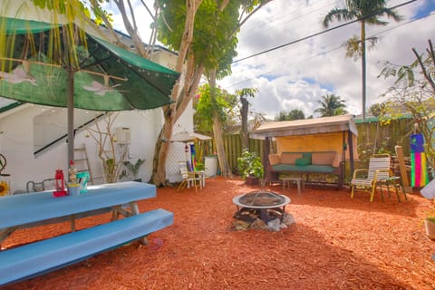 < 3 Mi to Golf & Swim: Cozy Oasis in Lake Worth! Apartment in Lake Worth