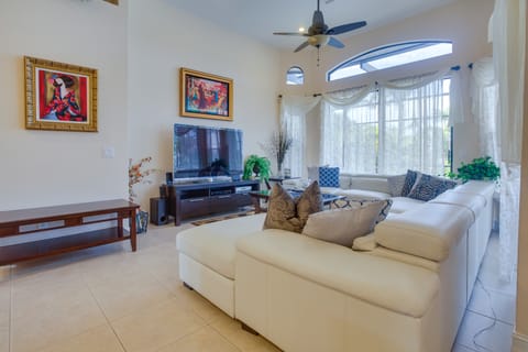 Upscale Marco Island Villa w/ Outdoor Bar + Pool! Villa in Marco Island