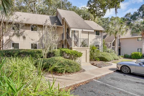 Luxe Tropical Resort Escape - Beaches Nearby! Villa in Seabrook Island