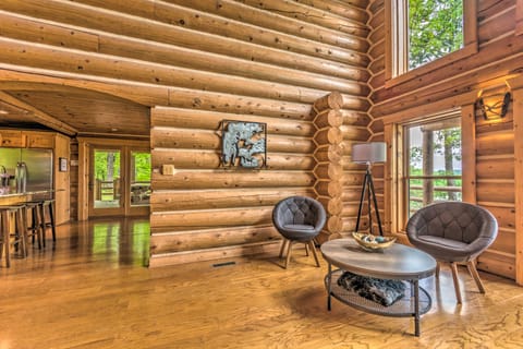 Private Dock & Slip: Lake Hamilton Hideaway! House in Piney