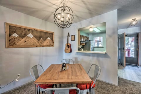 Hike, Golf & Explore: Ruidoso Retreat w/ Deck! Apartment in Ruidoso