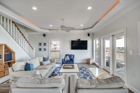 Private Dock & Pool: Luxe NOLA Group Getaway! House in Ninth Ward