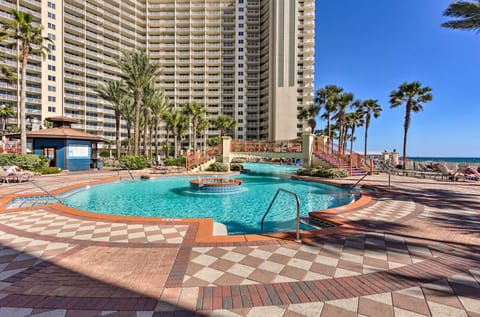 PCB Resort Condo w/ Ocean Views, Pool Access! Apartment in Panama City Beach