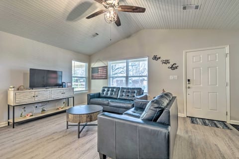 Family Home ~ 5 Mi to Downtown Little Rock! House in Little Rock