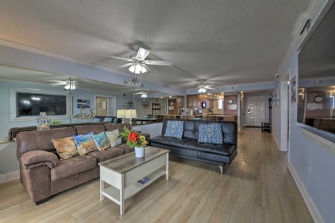 PCB Condo w/ Community Perks & Beach Access Apartment in Lower Grand Lagoon