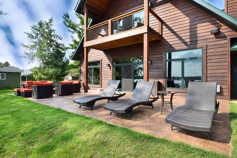 Cabin w/ Gradual Slope to Sandy Bottom Swimming! House in Wisconsin