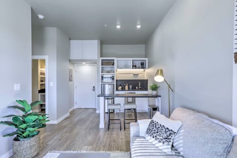 Bright San Marcos Apartment w/ Ideal Location Apartment in San Marcos