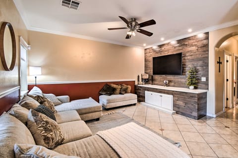 3 Mi to Golf: Group Getaway w/ Pool in Surprise House in Surprise