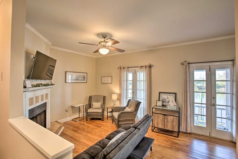 Lakefront Madisonville Townhome w/ Views! Apartment in Mississippi