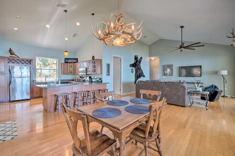 Waterfront Home w/ Private Dock in Crystal River House in Florida