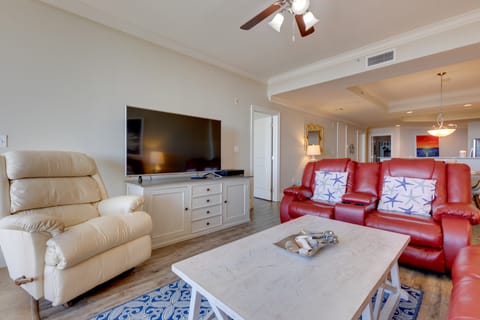 Beach Access & Boardwalk: Condo in Dauphin Island Apartment in Dauphin Island
