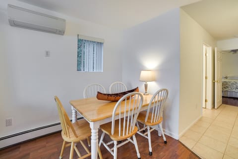 Lakefront Adirondacks Home: Fish, Hike, Ski! Apartment in Bolton Landing