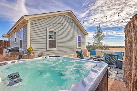 Comfy Hill Country Haven w/ Private Hot Tub! Cottage in Rio Grande