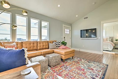 Comfy Hill Country Haven w/ Private Hot Tub! Cottage in Rio Grande