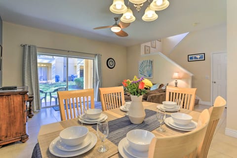Family Theme Park Hub! Resort Retreat in Davenport Apartment in Four Corners