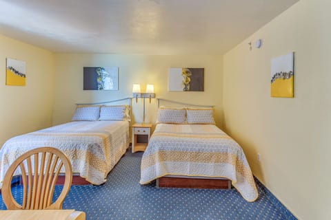 Steps to Beach: Bay Watch Resort Studio Apartment in Atlantic Beach