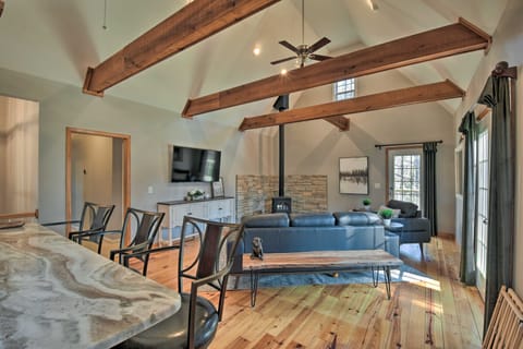 Family-Friendly Lake Lanier Escape on 2 + Acres! House in Lake Lanier