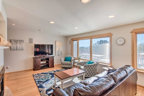 Buena Vista Oasis w/ Mtn Views, 3 Mi to Dtwn! House in Park County