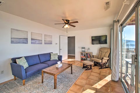 Lakefront Sanctuary w/ Mount Konocti Views House in Nice