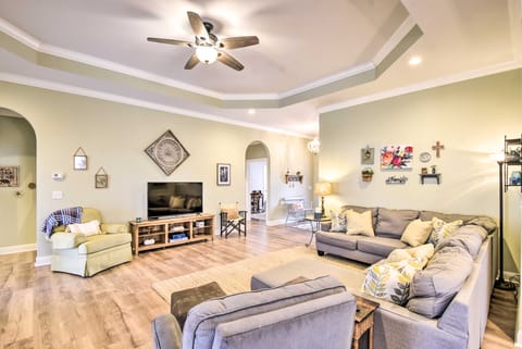 Newly Built Arab Abode Near Guntersville Lake House in Alabama