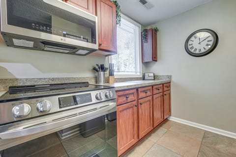 Golf Course Home w/ Balcony in North Myrtle Beach! Apartment in Little River