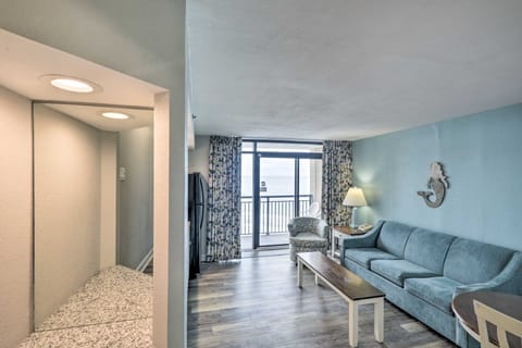 Oceanfront Condo w/ Views in North Myrtle Beach! Apartment in North Myrtle Beach