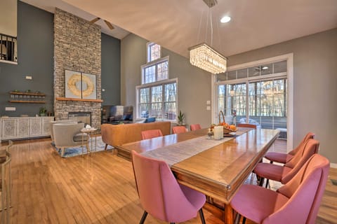 Chic Poconos Getaway w/ Deck & Home Theater! House in Pocono Pines