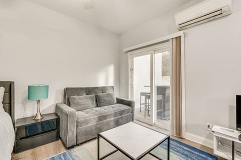 Renovated PCB Studio, 2 Min Walk To Laguna Beach! Apartment in Laguna Beach