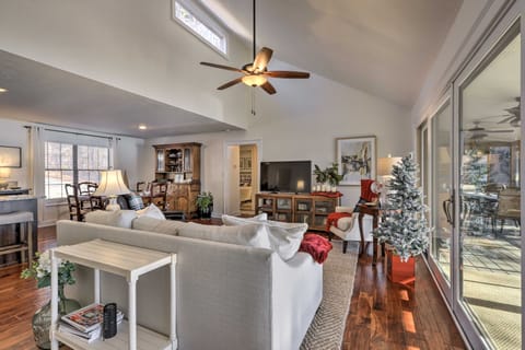 Pet-Friendly Lake Sinclair Home w/ Boat Dock! House in Lake Sinclair