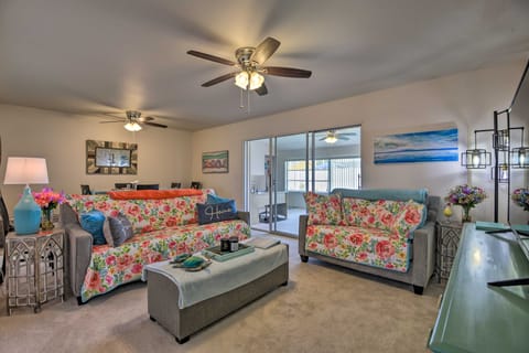 Pool Access: Ranch-Style House in Sun City Center House in Sun City Center