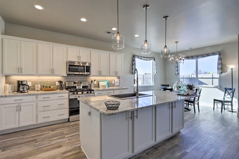 Family-Friendly Grand Junction House w/ Patio House in Grand Junction