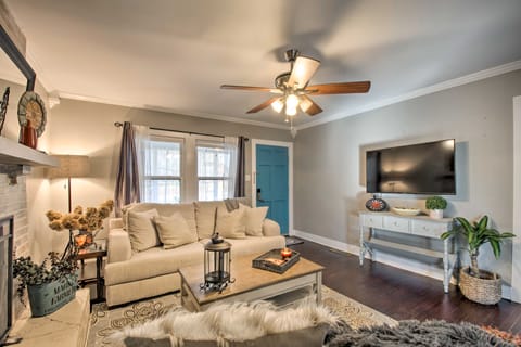 Modern Florence Getaway w/ Patio & Grill! House in Florence