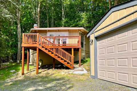 1 Mi to Beech Mtn Slopes! Hilltop Sanctuary House in Beech Mountain