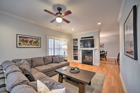 Stunning House w/ Deck, Game Room & Home Gym! House in Saratoga Springs