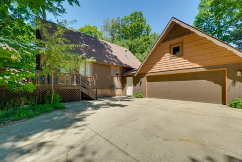 1 Mi to Tunnel Park: Holland Home w/ Fire Pit House in Michigan