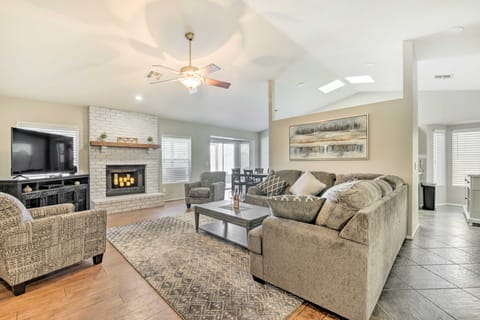 Gilbert Home w/ Private Pool & Putting Green! House in Gilbert